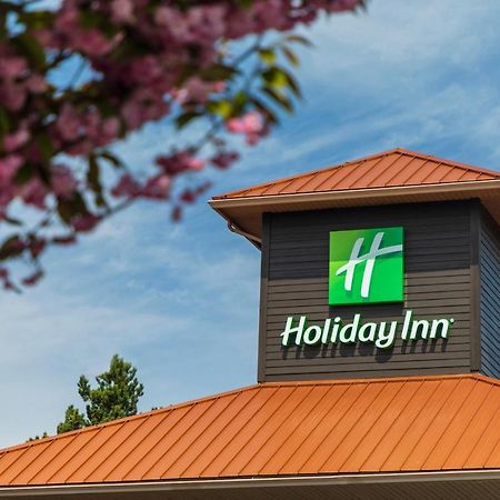 Holiday Inn Victoria - Elk Lake By Ihg Saanich Екстериор снимка